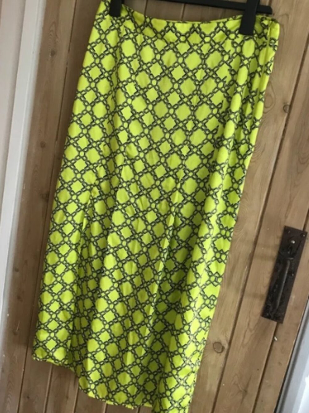 Bright green geometric jacquard irregular skirt